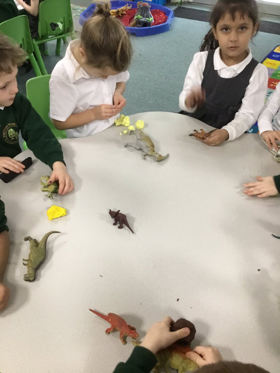 HighwoodPrimF2P's tweet photo. We’ve been thinking about the ways that dinosaurs became extinct. Lots of awe and wonder amongst the children #curiosity https://t.co/S0Q5RGjgfd