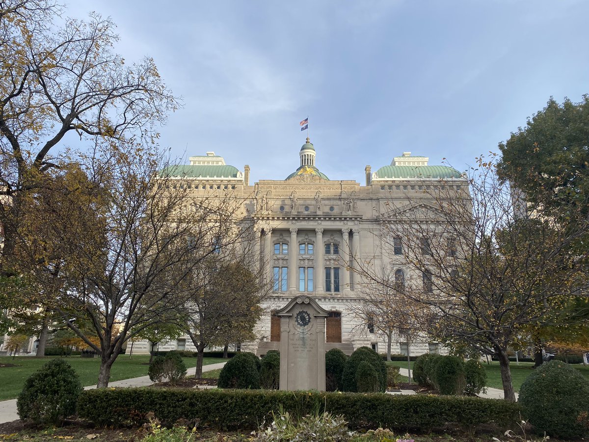 BallState_GR's tweet photo. It’s a beautiful day to get organized! It’s Organization Day for the #INLegis, the official kick-off of the 2022 legislative session. You can watch the House and Senate activities beginning at 1:30PM at https://t.co/bWT747rVFw! #CardinalsAtTheStatehouse https://t.co/3TllEGkbJn