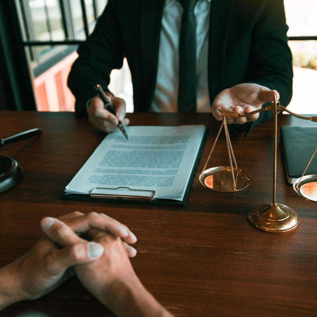 LearyLaw's tweet photo. If you have been charged with a crime, hiring a seasoned criminal defense attorney to represent you could significantly reduce the severity of the sentence you will ultimately face. 

https://t.co/UD7VfLrL90 https://t.co/PEtwgCOyRD