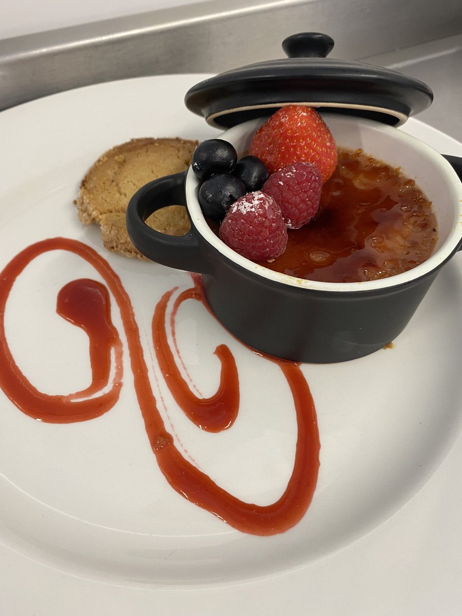 Headmasters lunch today, another amazing lunch, whipped goats cheese, sea bass fillet followed by raspberry brûlée, well done team 👍 <a href="/andy_matthewman/">Andy Matthewman</a> <a href="/PjWilson03/">PJ</a> <a href="/MichelleHought3/">Michelle Houghton</a> <a href="/IndiesSodexo/">IndependentsBySodexo</a>