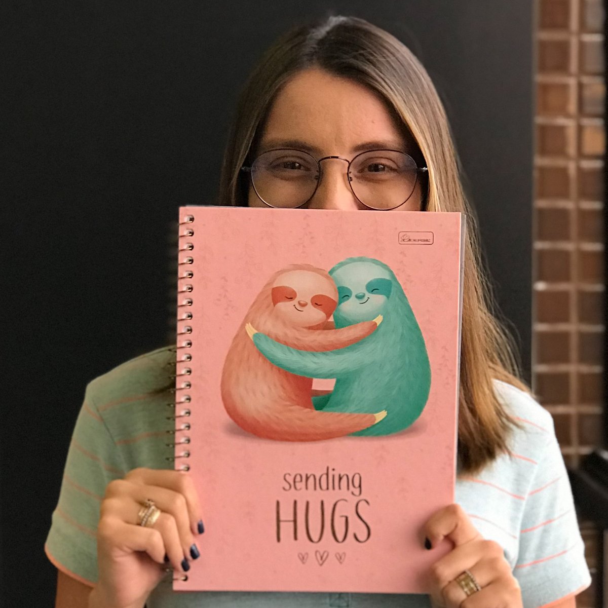 Cadersil's tweet photo. A vontade é de apertar cada caderno mesmo! 🤗📔 Afinal, a fofura dos animais da linha Sending Hugs nos faz querer todos, sem exceção.
E aí, qual o seu preferido? 🥰 Acesse 💻 https://t.co/61XLOvckAA e confira mais!
#Cadersil #Coleção2022 #PapelariaFofa #Papelaria #Abraço #Hugd https://t.co/6Dnkj6N6he