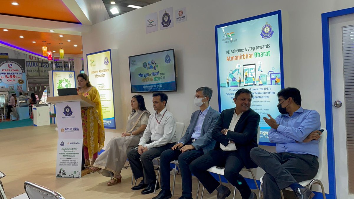 investindia's tweet photo. .@cbic_india hosted a session with @investindia at #IndiaInternationalTradeFair on 'Manufacturing &amp; Other Operations in a Customs Bonded Warehouse (MOOWR) Scheme' - aimed at bolstering #NewIndia's #MakeInIndia initiative!

#Manufacturing @makeinindia @FinMinIndia https://t.co/AIuV8Ycz9N