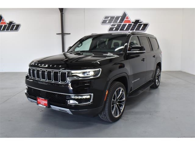 adauto_lubbock's tweet photo. Check out our gorgeous NEW 2022 Jeep Grand Wagoneer!🤩This vehicle boasts V-8 power, 10,000 pounds of towing capacity, and a deluxe, technologically advanced interior.📱 

See it today! Click here⮕: https://t.co/eHGF7bETSE https://t.co/9liphpD599