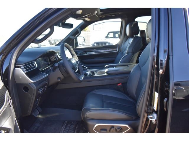 adauto_lubbock's tweet photo. Check out our gorgeous NEW 2022 Jeep Grand Wagoneer!🤩This vehicle boasts V-8 power, 10,000 pounds of towing capacity, and a deluxe, technologically advanced interior.📱 

See it today! Click here⮕: https://t.co/eHGF7bETSE https://t.co/9liphpD599