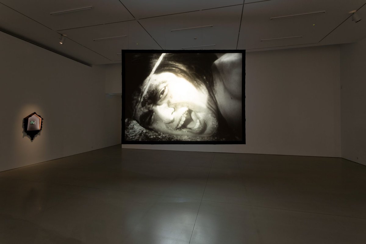 site_gallery's tweet photo. Maud Haya-Baviera takes the viewer on 'a narrative journey through her recent thoughts and realisations, without being particularly didactic about it; speaking from a position of discovery rather than authority.'
Read @LaurenVelvick #Platform20 text: https://t.co/TE8zgcRQs3 https://t.co/fg2rYGHZz7