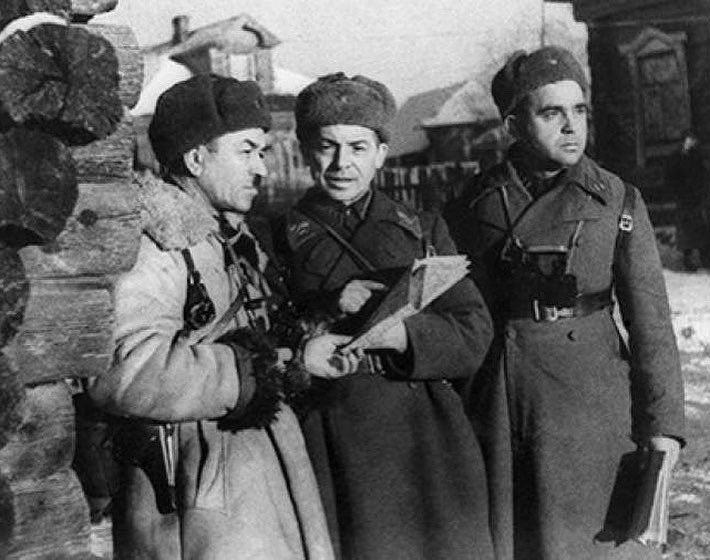 16 ноября 1941 года при обороне Москвы от фашистских захватчиков в бою у разъезда Дубосеково совершили свой бессмертный подвиг 28 бойцов из дивизии генерала Панфилова, остановив наступление немцев. facebook.com/10000889263315…