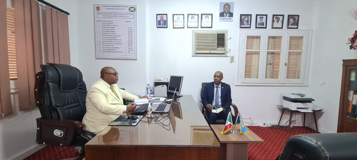 BurundiEgypt's tweet photo. 1-2Préoccupation à propos:#réussite des missions de l'Ambassade🇧🇮,16/11,L'Attt Milt a présenté à l'Amb #état des #lieux dans son #domaine.
 Félicitation  pr franche collaboration et, encouragement pr  encadrmnt technique et social pr ttes délégations bdaise🇧🇮 @MAEBurundi @fdnbbi https://t.co/O5FJp2PmcZ