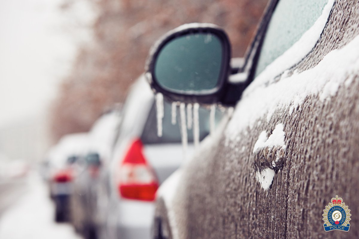#WeatherAlert: A wintery mix of snow, ice pellets &amp; possibly freezing rain will begin overnight. Surfaces such as highways, roads, walkways and parking lots may become icy and slippery due to freezing rain.
Slow down, drive with caution &amp; don't follow too close. #Sudbury #ONstorm