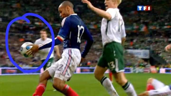 Marcomomo57's tweet photo. @PatrickJuillard et @Nabildjello, j'aimerais bien vous lire en commentaire sur cette photo.

@IragiElisha @alain_basila @footrdc https://t.co/dgGDyP4h2Z