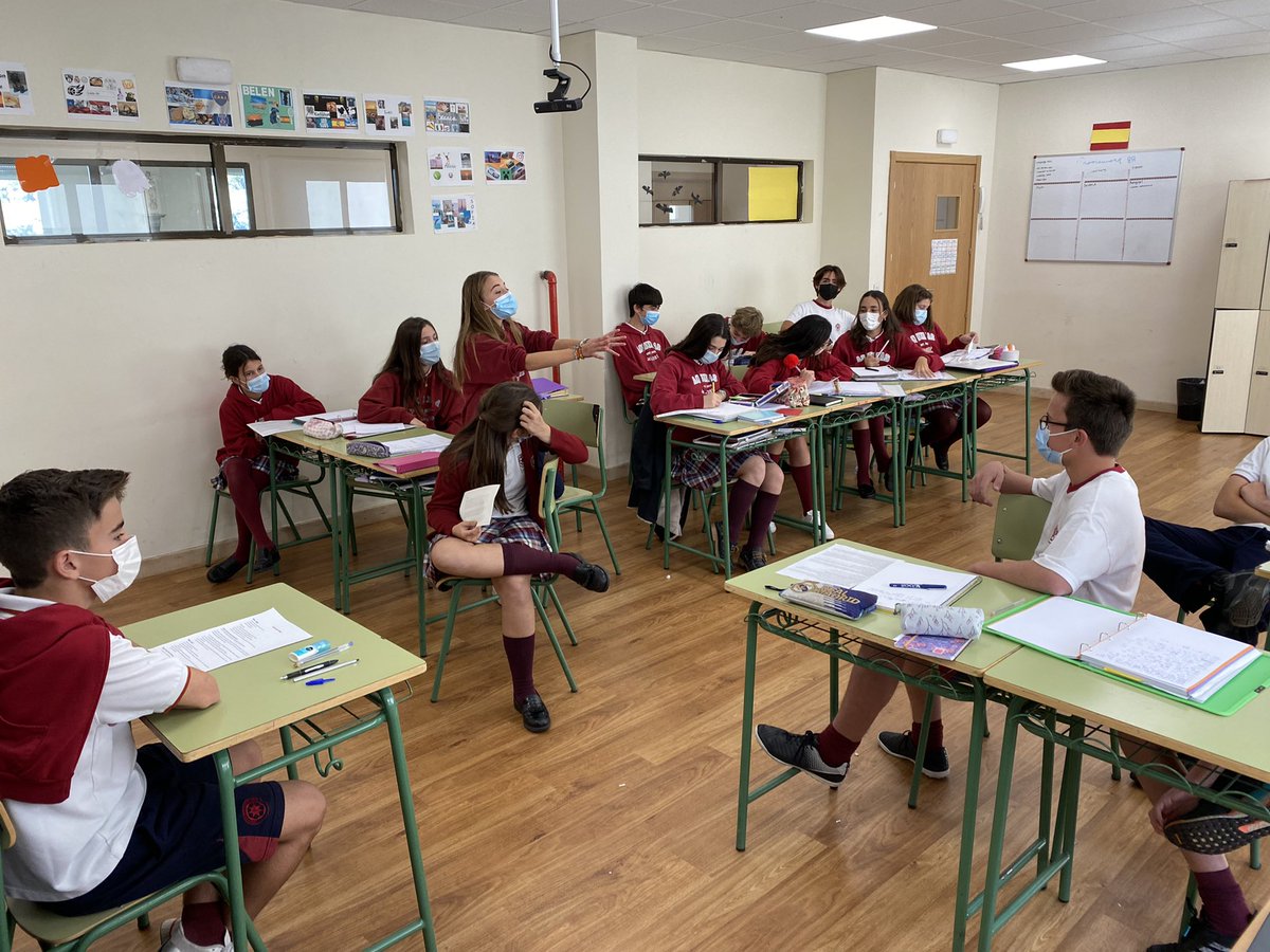 MrDaubitz's tweet image. The jury is still out, but 8th grade put Galileo Galilei on trial for Heresy—Convincing testimony from Pope Urban VII, Tommaso Caccini, and Galileo himself!! #interactivehistory