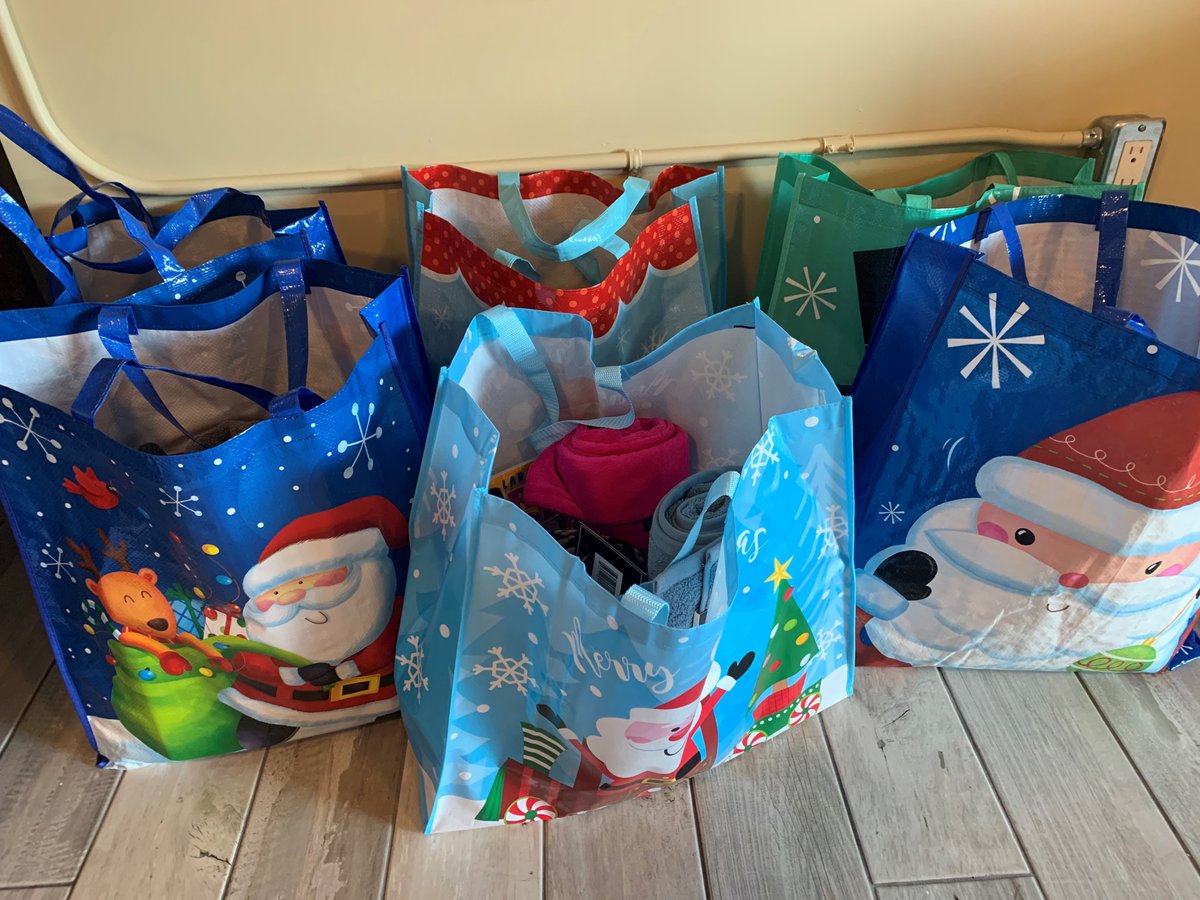 Gifts are starting to come in, thank you to this amazing community! #beasantatoasenior