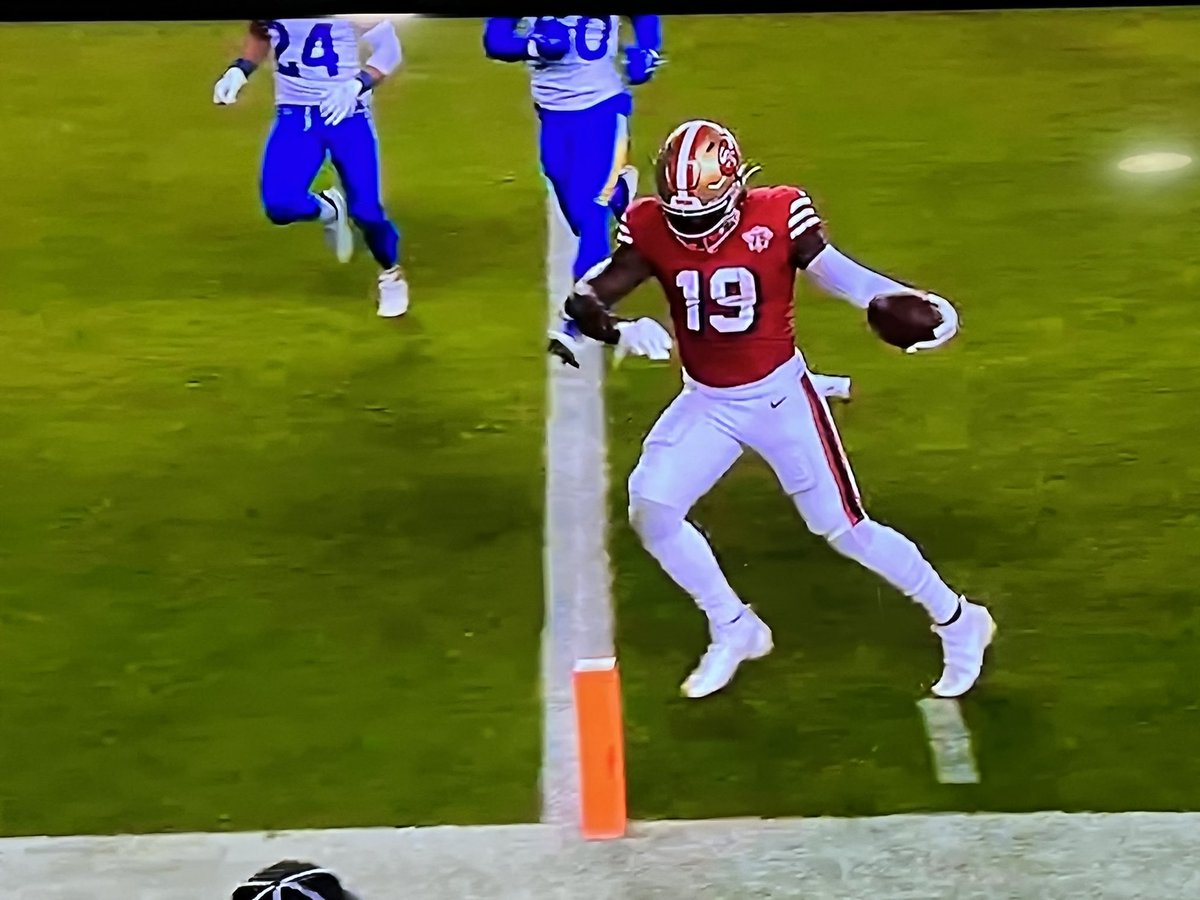 TedH6's tweet photo. Happy victory Tuesday Faithful
Last night was our finest hour!
Jimmie Ward had the game of his career
#ELightning Mitchell was our engine
Jim had 2019’s 3rd down efficiency
The GOATE Kittle had an amazing TD catch to get us on the board
#AllProDeeBo is the Family’s daddy! https://t.co/nJCAGzUXls