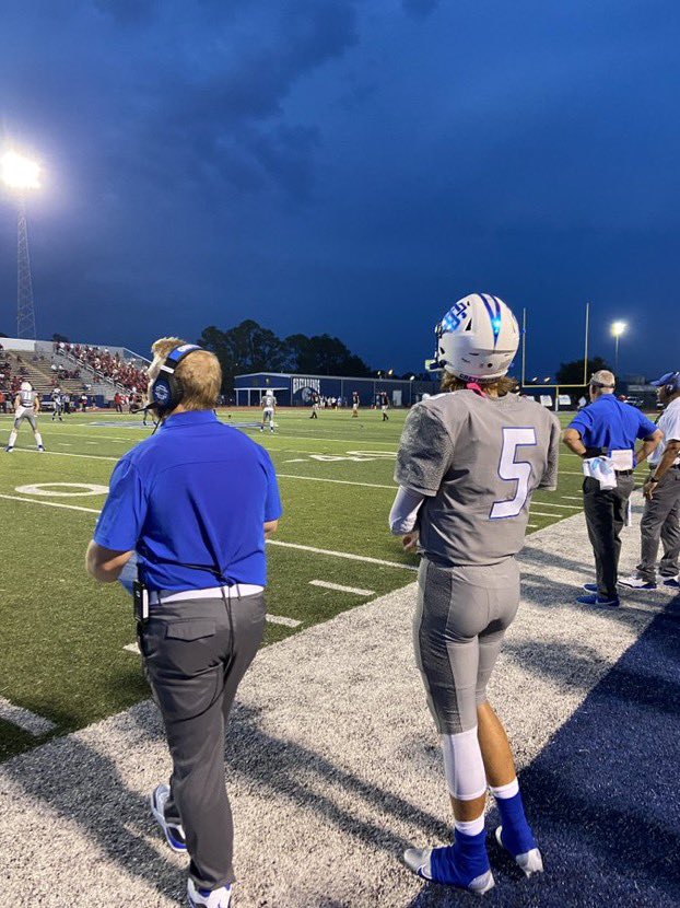 BraysonHubbard's tweet photo. I’m very humbled and thankful for being selected as Mr. Football for class 6A. Thank you to my coaches, teammates, and the OS community for all the support!! @coach_pennock @oscoachb13 @Coastfootball @OceanSpringsFB @OSHoundsSports @TheJeffTakeWXXV @MDuganWLOX https://t.co/GUPEWDXLeq