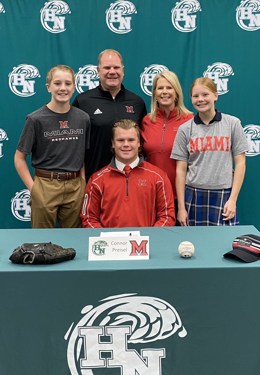 HNDiamond9's tweet image. Congratulations to 2022 LHP Connor Preisel on his official signing to Miami University!

@ConnorPreisel 
@HNGreenwave 
@MiamiOHBaseball 
@HCHayden_MUBase