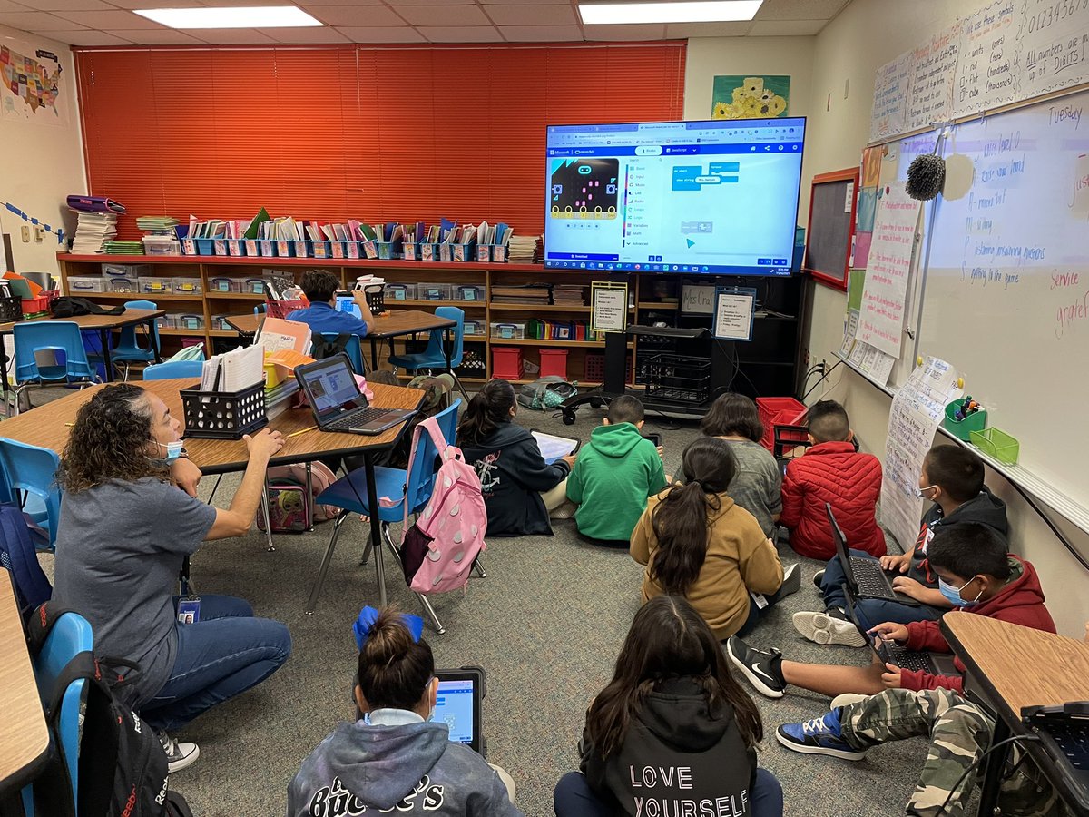 Coding with Mrs. Hansen!! #Microbits!! <a href="/txbeckytech/">Becky Hansen</a> <a href="/townleytorches/">TownleyTorchlighters</a> <a href="/_AnneClark/">Anne Clark</a> <a href="/KimRivera_AP/">Kim Rivera</a> <a href="/apoe81/">amber poe</a> <a href="/craft_tracey/">Tracey Craft</a>