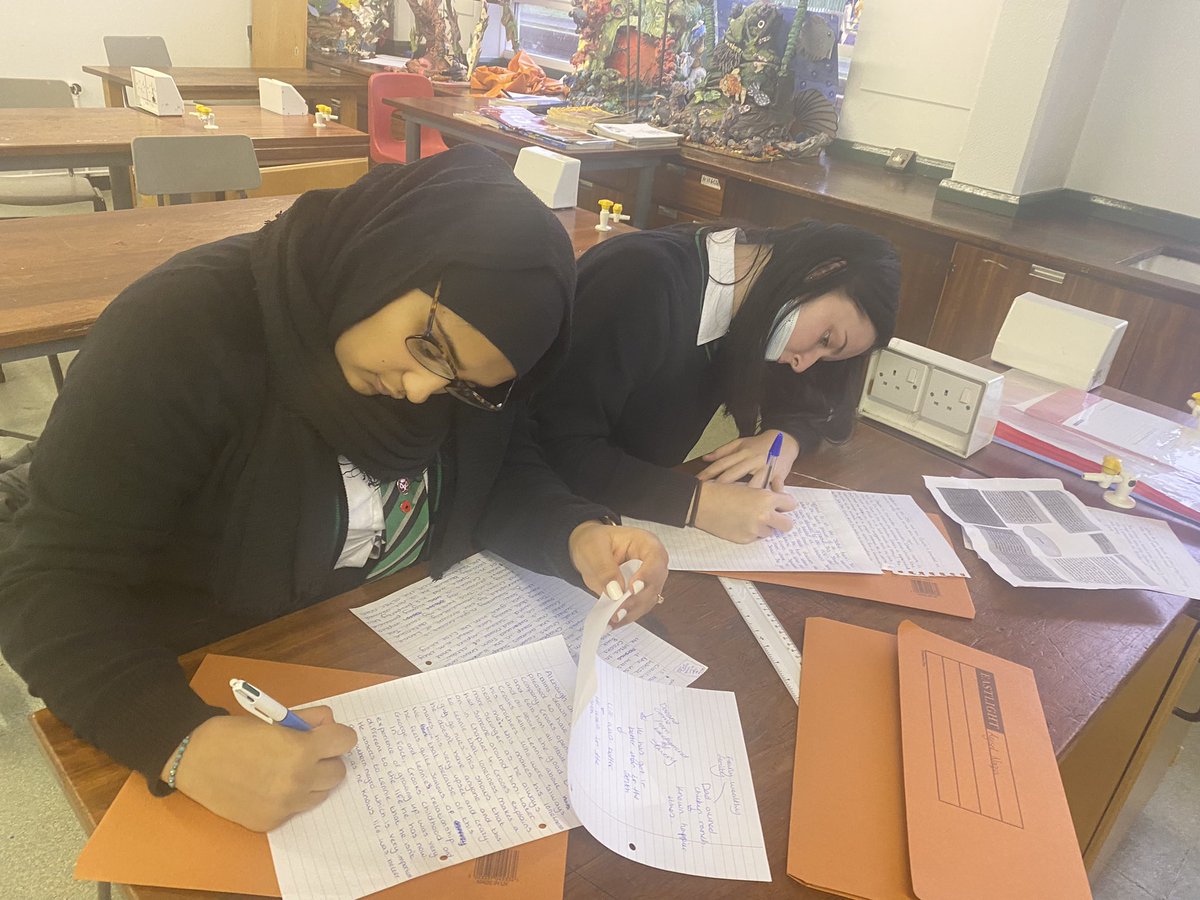 Miss Sullivan tweet media