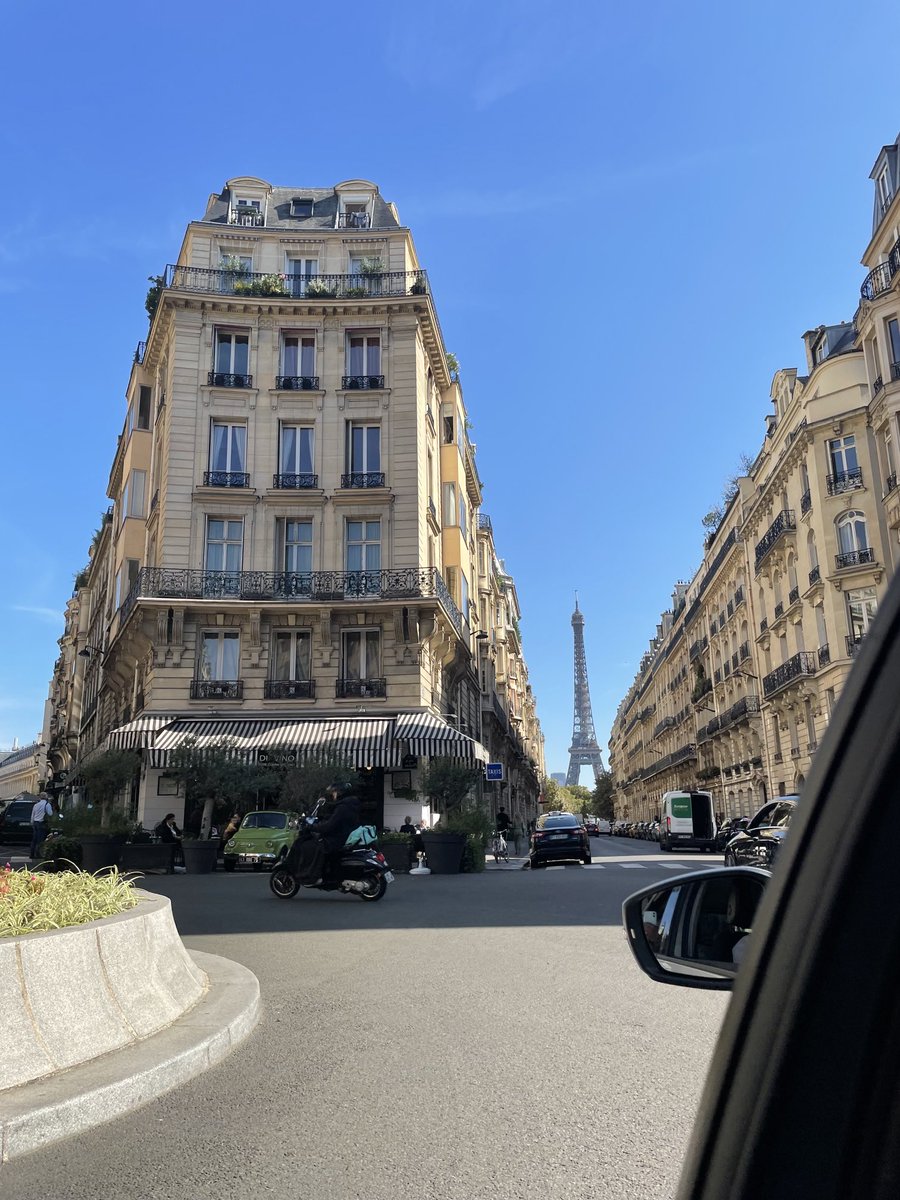 drmauryad's tweet photo. #late I know, but I just finished watching #emilyinparis and #lupin on @netflix
Ramène moi à #Paris ❤️
#travel #travelwriter #travelblogger #writetotravel #internationalspeaker #internationalauthor #global #tourism #france #eiffeltower #parisianlife #instaparis #memory https://t.co/K5XXl3y7h8