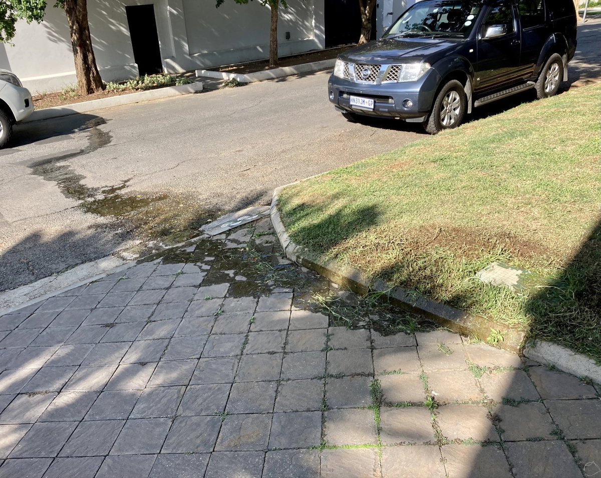 SuperLiesel's tweet image. @JHBWater @CityofJoburgZA 
Just following up on logged call ref:403449889. I have sent a mail, too. It's become quite urgent now. Please help and thank you!