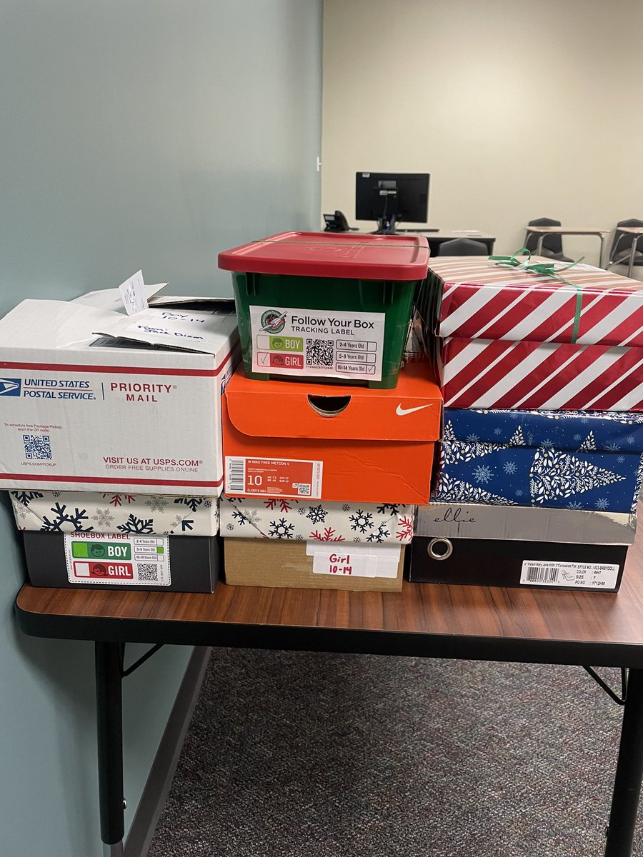 cpjhsterrell's tweet photo. Operation Christmas Child is underway! NJHS is excited to share our fall community service project! All boxes are due by Friday, 11/19. @TISDCPJHS https://t.co/rVNgkvBDrw