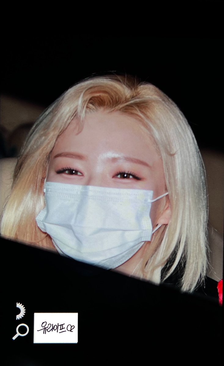 211116 프리뷰 
정연이💚~오늘도 수고했어~ 
땅콩이🥜~걸그룹 스케줄 많이 바쁘죠? 잘했어 👍🏻 
#TWICE  #트와이스  #정연 #JEONGYEON #ジョンヨン