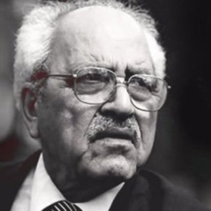 En sevgili
Ey sevgili
Uzatma dünya sürgünümü benim... 
Şairimiz Üstad Sezai Karakoç Rahmet-i Rahman'a kavuştu...
Allah rahmet eylesin... 
#SezaiKarakoç