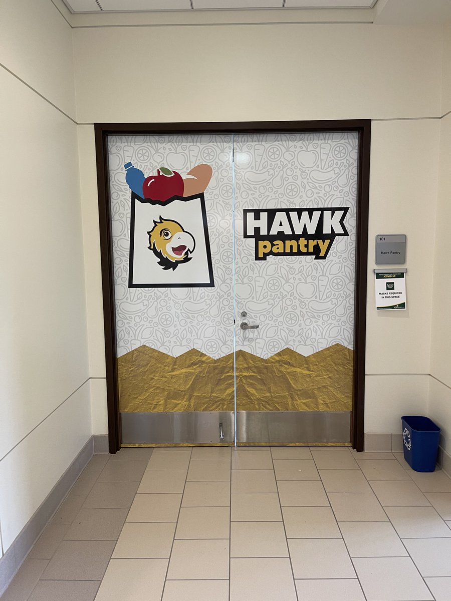CSMHawks's tweet photo. Everyone faces difficulties from time to time, even when circumstances aren’t as challenging as these. CSM is here to help students in need through our new food pantry program, the Hawk Pantry. #CSMHawks #HawkPantry #Community #Support https://t.co/K7X3KL1Ea6 https://t.co/7Zp5SQzcu3