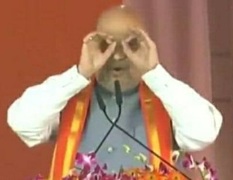 ChatarS37679528's tweet photo. बेशर्मों शर्म कहा। https://t.co/iIwBp1HJgG