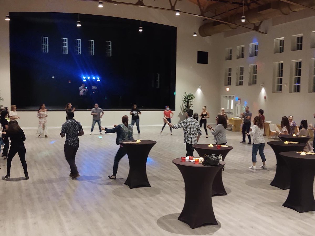 boyntonbeachrec's tweet photo. A night of dancing 💃

Last week’s #FridayNightExpress was a hit — about 30 people showed up to dance to Latin-themed music and enjoy food &amp; drinks at the #ArtsAndCulturalCenter! https://t.co/vzVX0zj6Hx