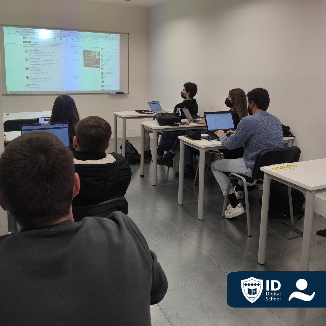 iddigitalschool's tweet photo. Los alumnos del @MasterComunic recibieron ayer una charla profesional sobre “Carreras Profesionales” con Irene García, Consultora de Desarrollo Profesional en ID Digital School y @idbootcamps 👩🏫
#masteroficial #mastercomunicacion #comunicacionpolitica #comunicacionempresarial https://t.co/W15izEjmzn