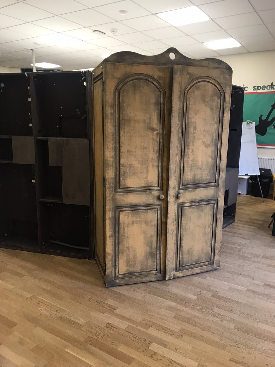 MrsCockayneEH's tweet photo. The ‘Bridge Between’ has landed in the music room. Exciting times. Updates to follow. #Grimmandco https://t.co/GrUd4WSGZ9