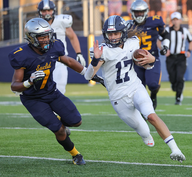 RollHudFootball's tweet photo. Congratulations to Jagger Pally for being named Suburban League 1st Team All Conference!! A tremendous season with 2190 yards passing and 20 Passing TDs! Way to represent our TEAM! @JaggerPallay #RollHud (Photo cred: @KMKlemencic) https://t.co/yFjWbDJmWz