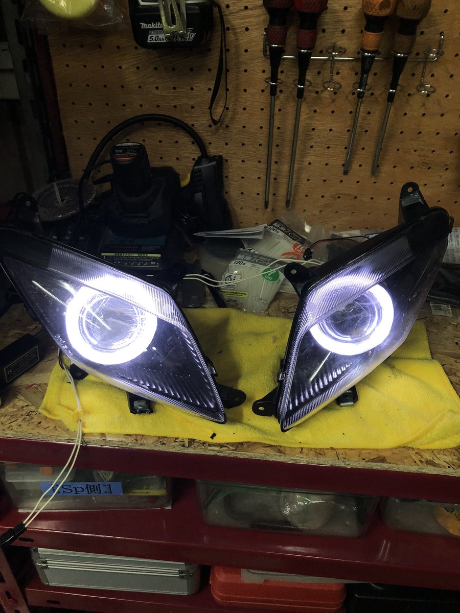 da_0819's tweet photo. プロ目、イカリング化
#yzfr125
#yamaha
#イカリング左右で明るさ違う https://t.co/XGYrGGnTI1