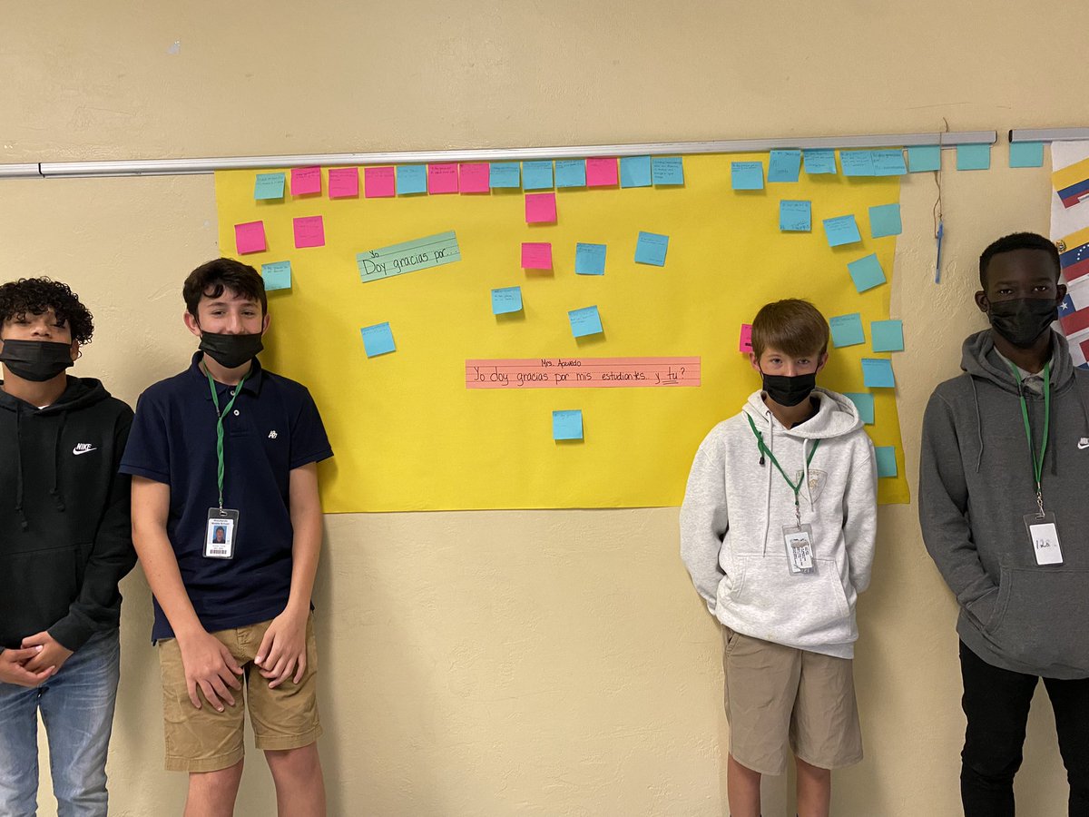 lia_woodlandsms's tweet photo. Hoy damos gracias por…#ThankfulTuesday #misestudiantes #happyhallway #Spanish #yohabloespañol @lia_woodlandsms  @DanielCaplin2 https://t.co/ExQoR3XT7k