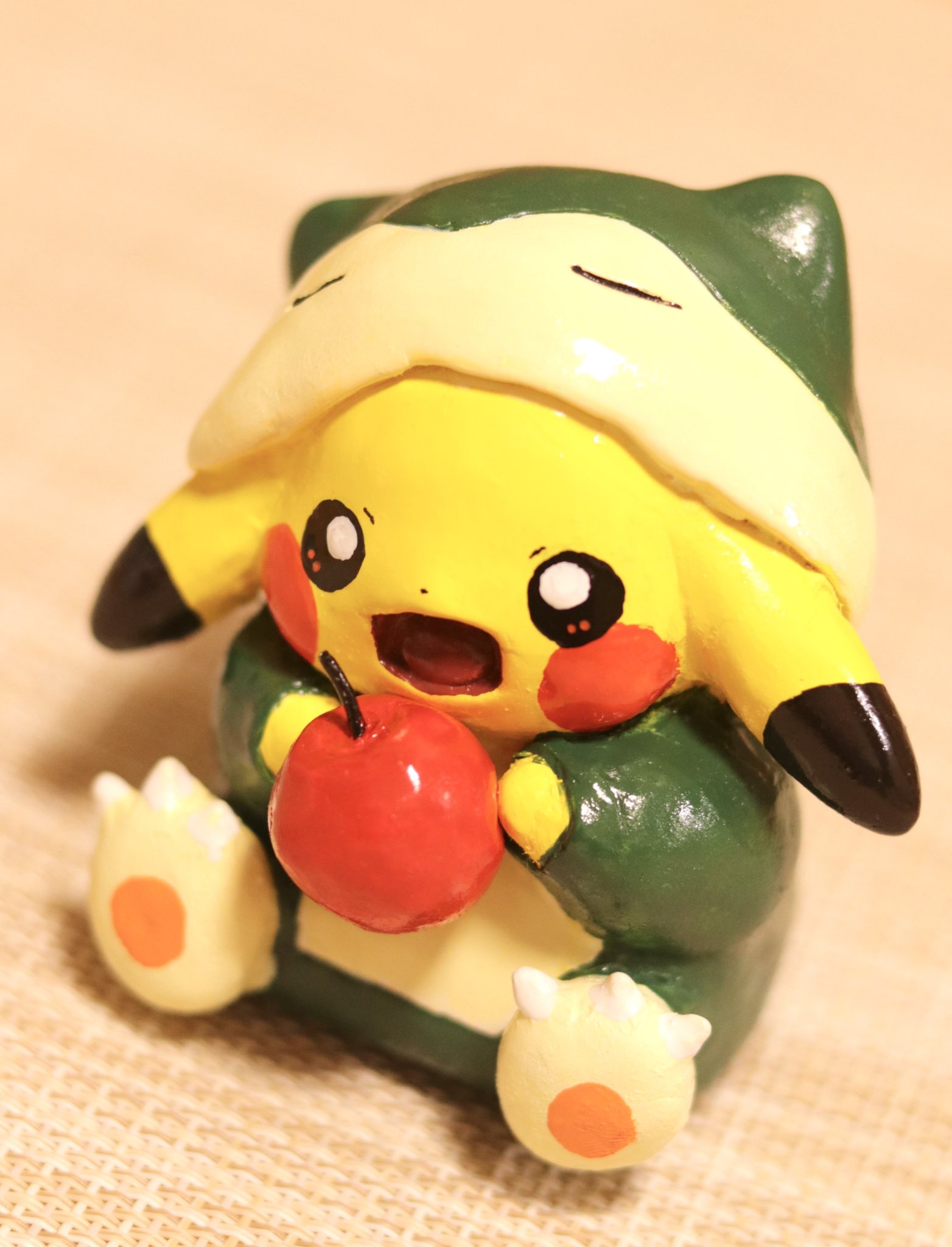 みそ煮 カビゴンの着ぐるみピカチュウを粘土で作ってみました T Co Wlyzwzxa4d Twitter
