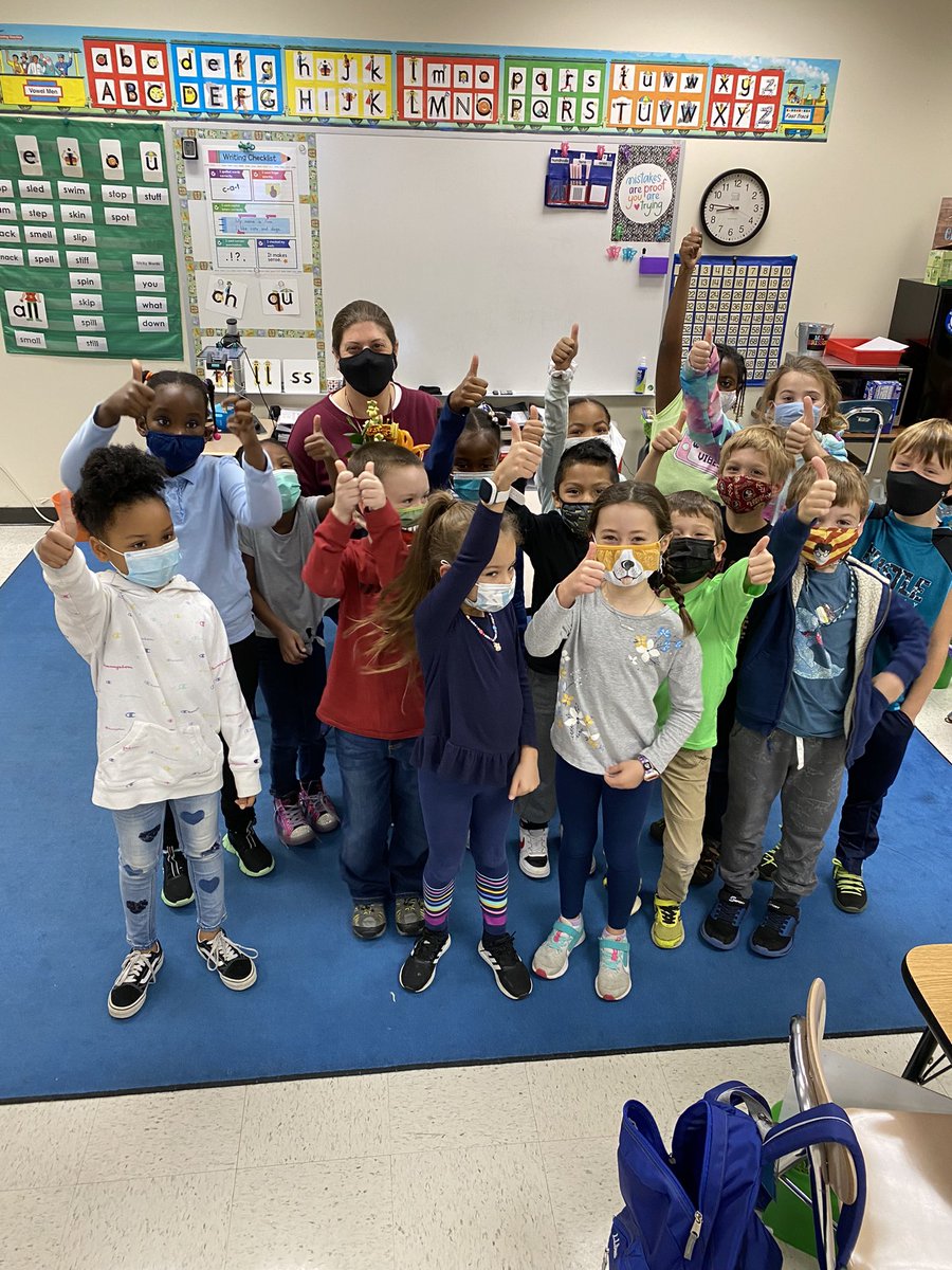 DurantRoadES's tweet photo. Congratulations to our DRES 2022 Teacher of the Year, Ms. Brisson!! @WCPSSTeam @DurantEagles @NorthernAreaWC https://t.co/cObXoMC4PL