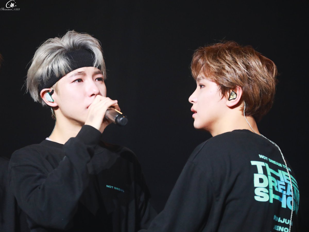 timeto_DR's tweet photo. 191117 THE DREAM SHOW 
#동런 https://t.co/NaHPyauWZo