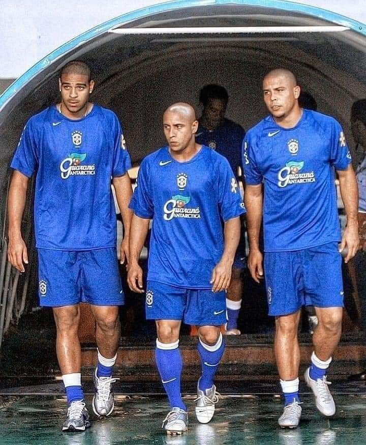 أخر 4 نسخ من كأس العالم : 👇

- 2006 البطل أوروبي 
- 2010 البطل أوروبي 
- 2014 البطل أوروبي 
- 2018 البطل أوروبي 

منذ أن توقفت البرازيل عن إنجاب "الصلع" والبرازيل وقارة امريكا الجنوبية ليست على ما يرام 🇧🇷👌