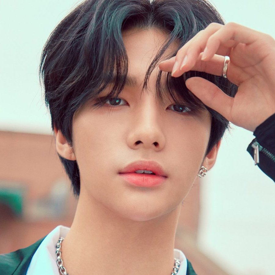 ferrethwang's tweet image. 열아홉 스물 스물하나 스물둘