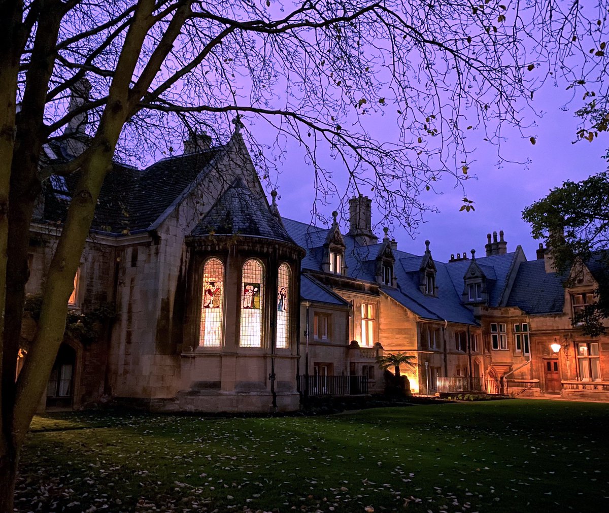 Each Tuesday at 6.30pm the choir sings Choral Vespers, a service of candlelit evening prayer. Do join us! 🕯<a href="/CaiusCollege/">Gonville & Caius College</a>