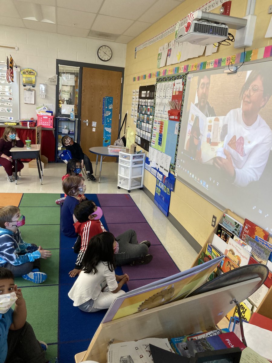 ceskinderteam's tweet photo. We had parent guest readers today! #TeamBCPS #aew2021
⁦@Ms_A_Etienne⁩ ⁦@mpkinneer⁩ https://t.co/G2TkOzQYSg
