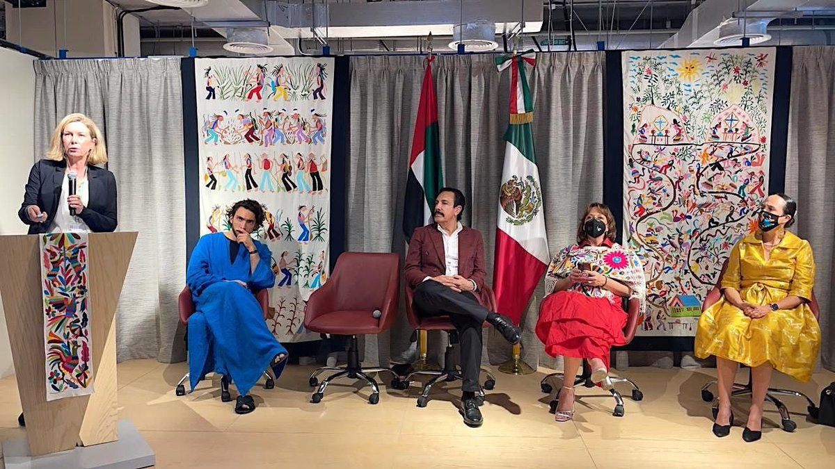 omarfayad's tweet photo. Los expertos suizos @MirjamvanDaalen y Jens Rehanek, así como Antonio Merino, respaldaron la viabilidad del #SincrotrónMexicano en #Hidalgo como detonador del desarrollo científico de América Latina ante @marthadelgado y los embajadores @FranciscaE_ME, @AmbGGomez y @AgomeztII. https://t.co/OdiSJpEe1H