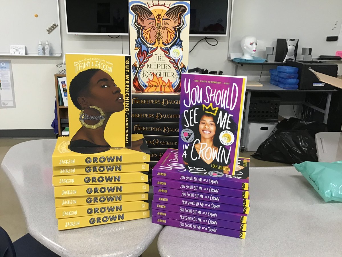 LitClemens's tweet photo. It’s always a good day when books arrive! For those that donated to our fundraiser, you helped purchase 32 books for our club. Still waiting on one other title but couldn’t wait to share. @SamuelClemensHS @ProjectLITComm @SCUCISD https://t.co/wDcSG2D8t9