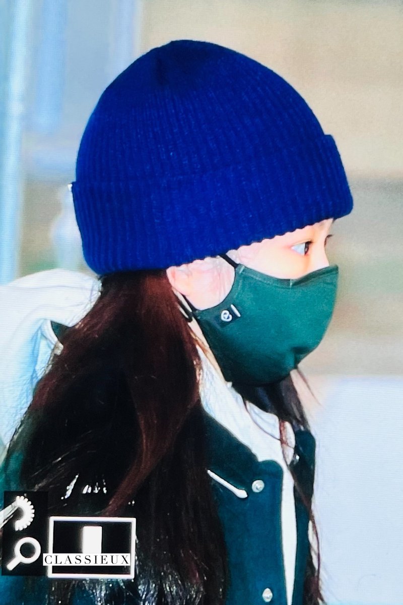 CLASSIEUXforJEN's tweet photo. 211117 💕
#BLACKPINK #JENNIE #블랙핑크 #제니 https://t.co/jA7p8UEzCf