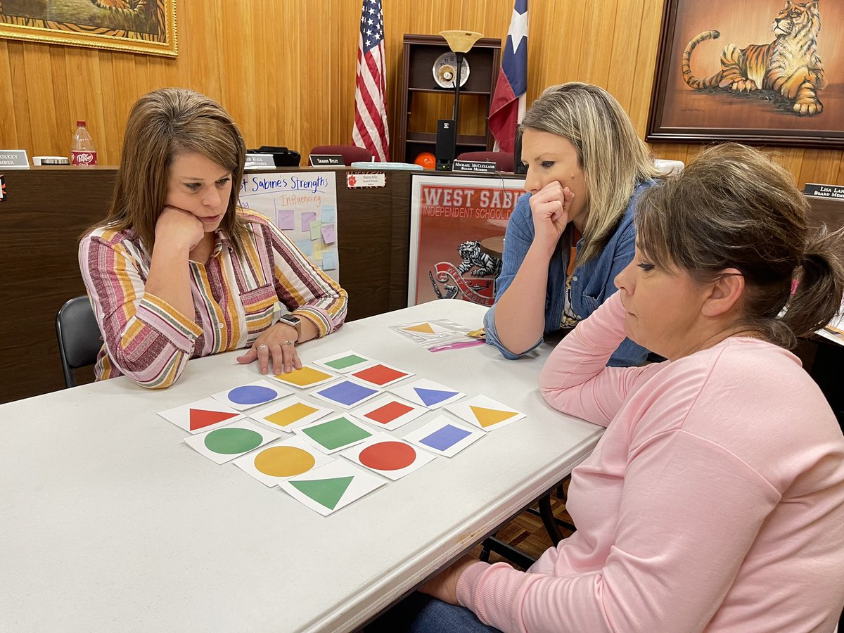 Lori_B_Ashby's tweet photo. The Tiger Team @WestSabineISD digging deep and thinking critically! @cheshirecarla #inspired #tigerpride #excellence #CriticalThinking https://t.co/GaW1L7BQRN