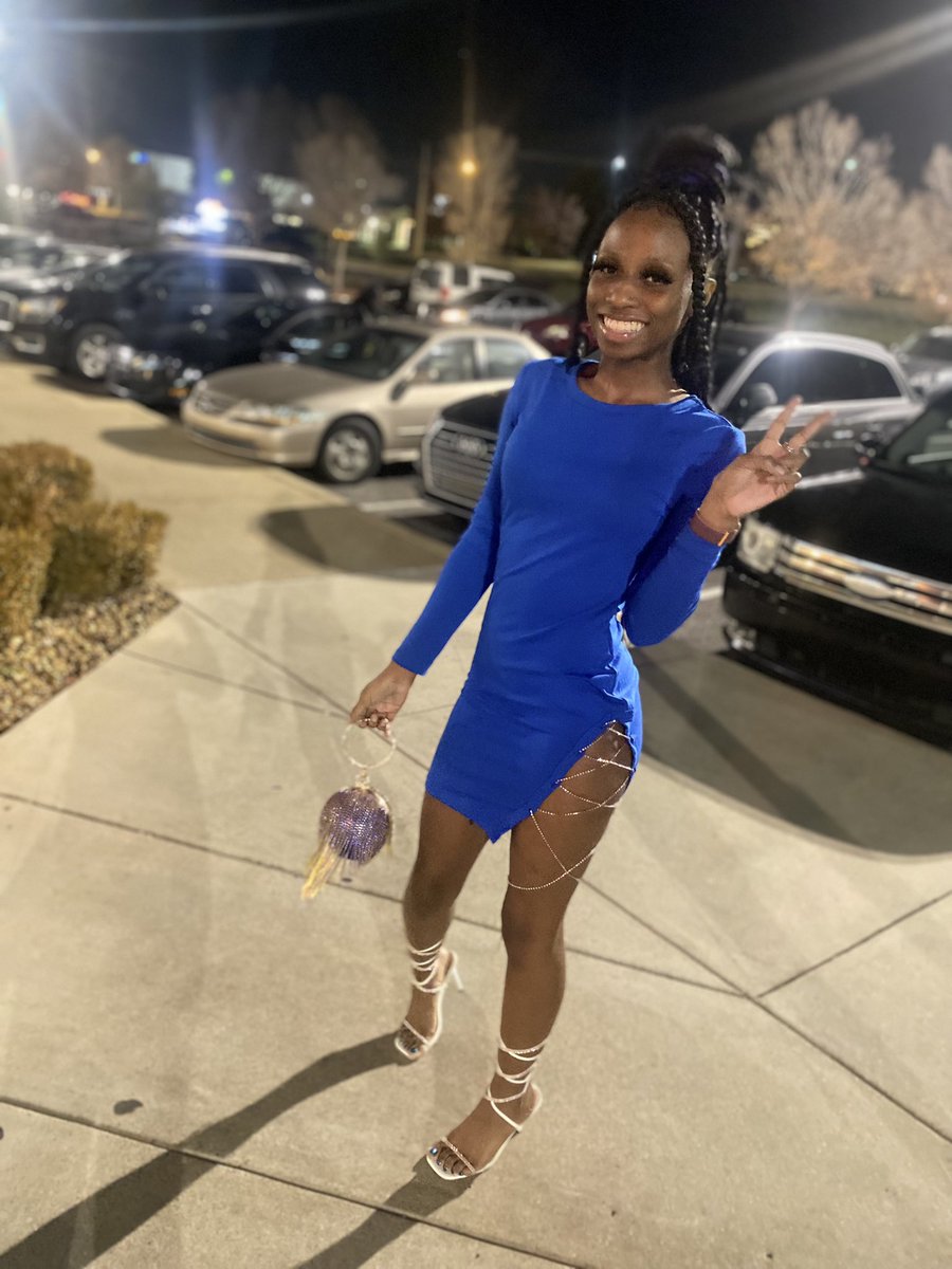 Dolly_Lexyss86's tweet photo. Bad lil vibe🥰💙✨ #sb #sd https://t.co/BrXYNdE8UX