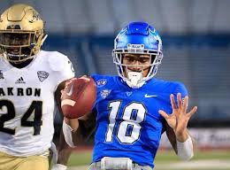 FarmercoleJ's tweet photo. Blessed to receive my first offer from the university of Buffalo @TrueBuzzFB @LSOCFootball @CoachMoLinguist @CoachDre12 https://t.co/TGBnJVjaup