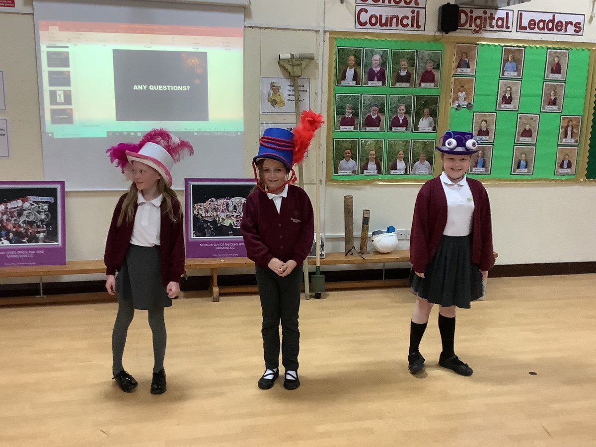 PuritonPrimary's tweet photo. WOW! Diamond class really enjoyed having @BCarnival in today to talk to them about the carnival as part of our History topic this term! We really enjoyed dressing up in costumes and having a go at holding a real Squibbing Cosh!
#diamondclass #inspiration https://t.co/s71OcT399t