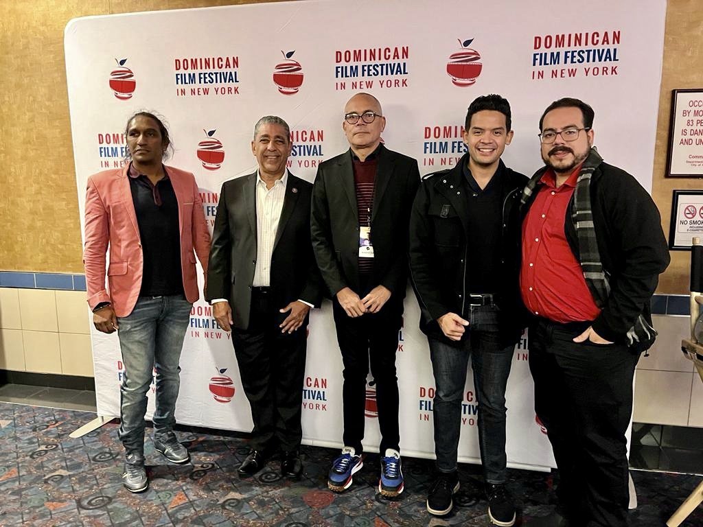 “Carta Blanca” conquista el premio “Película Elección del Público” del Dominican Film Festival de New York 2021 del director  <a href="/PedroUrrutiaHD/">Pedro Urrutia</a>, sigue logrando éxito internacional. 

#ElNuevoDiarioRD #CartaBlanca <a href="/cartablancafilm/">cartablancafilm</a>