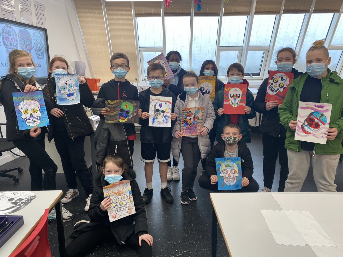 MsRitchie_Art's tweet photo. It was lovely to meet the P7’s from St Gerard’s on Friday afternoon for some Art and Design! I spy some talent! 🔎 🖼 #youngartists  @CN_HS https://t.co/dCz7jmUpGF