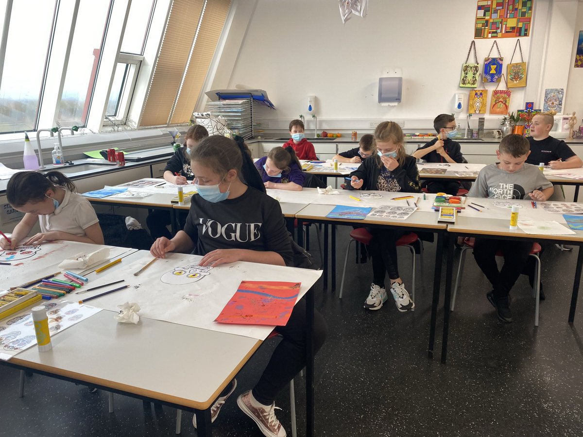 MsRitchie_Art's tweet photo. It was lovely to meet the P7’s from St Gerard’s on Friday afternoon for some Art and Design! I spy some talent! 🔎 🖼 #youngartists  @CN_HS https://t.co/dCz7jmUpGF